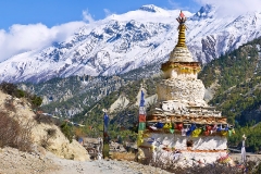 stupa-and-mountains