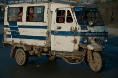 vintage-tuktuk