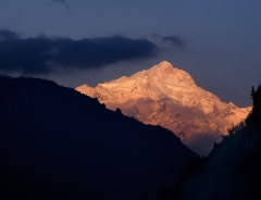 manaslu-near-sunset