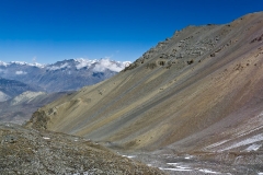 multicolor-gravel-at-thorung-la