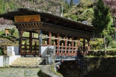 bridge at Trongsa dzong