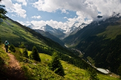 zinal-valley-and-trail