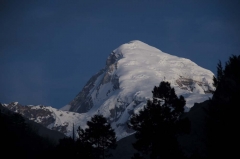 pre-dawn light on the mountain