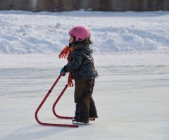 ottawa-rideau-canal-skater-3