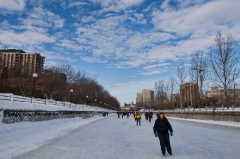 ottawa-rideau-canal-skaters-2